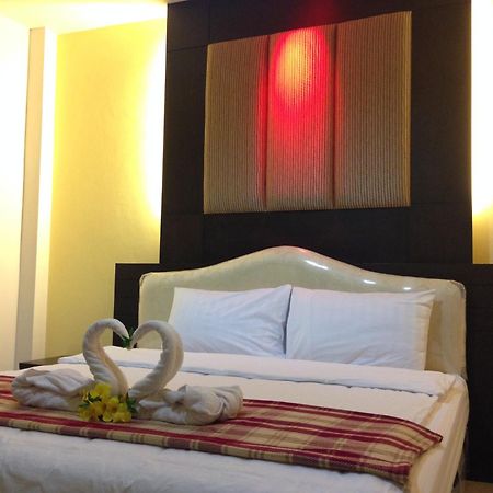 Saabpaiboon Grand Resort Ban Talat Oda fotoğraf