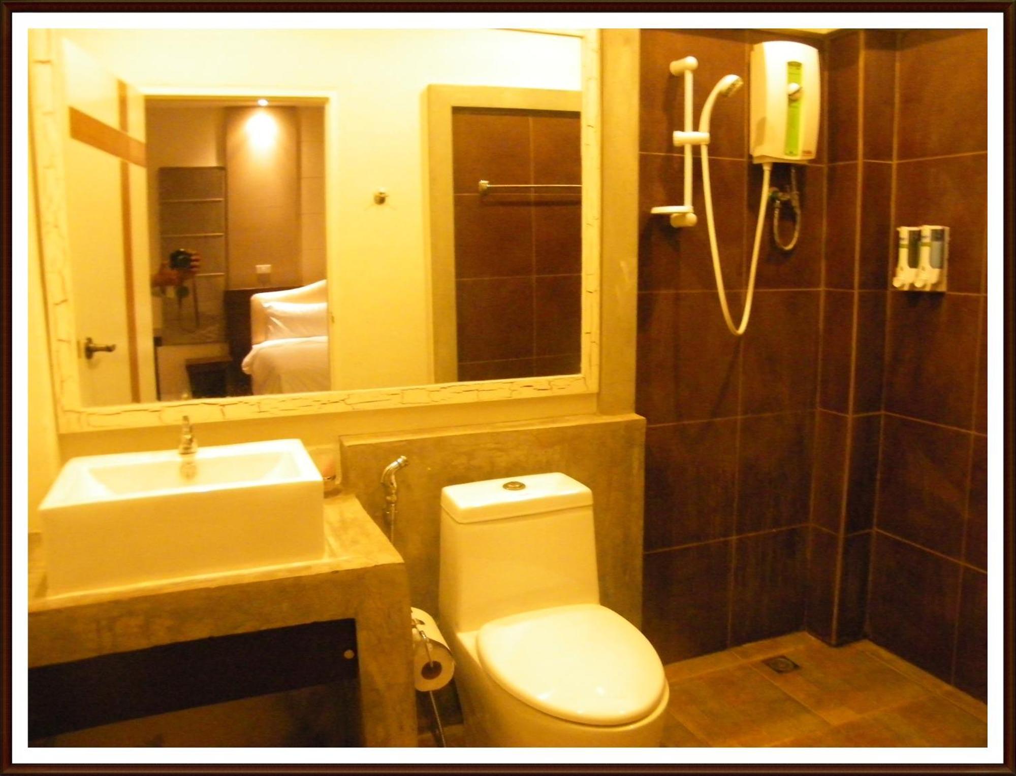 Saabpaiboon Grand Resort Ban Talat Oda fotoğraf