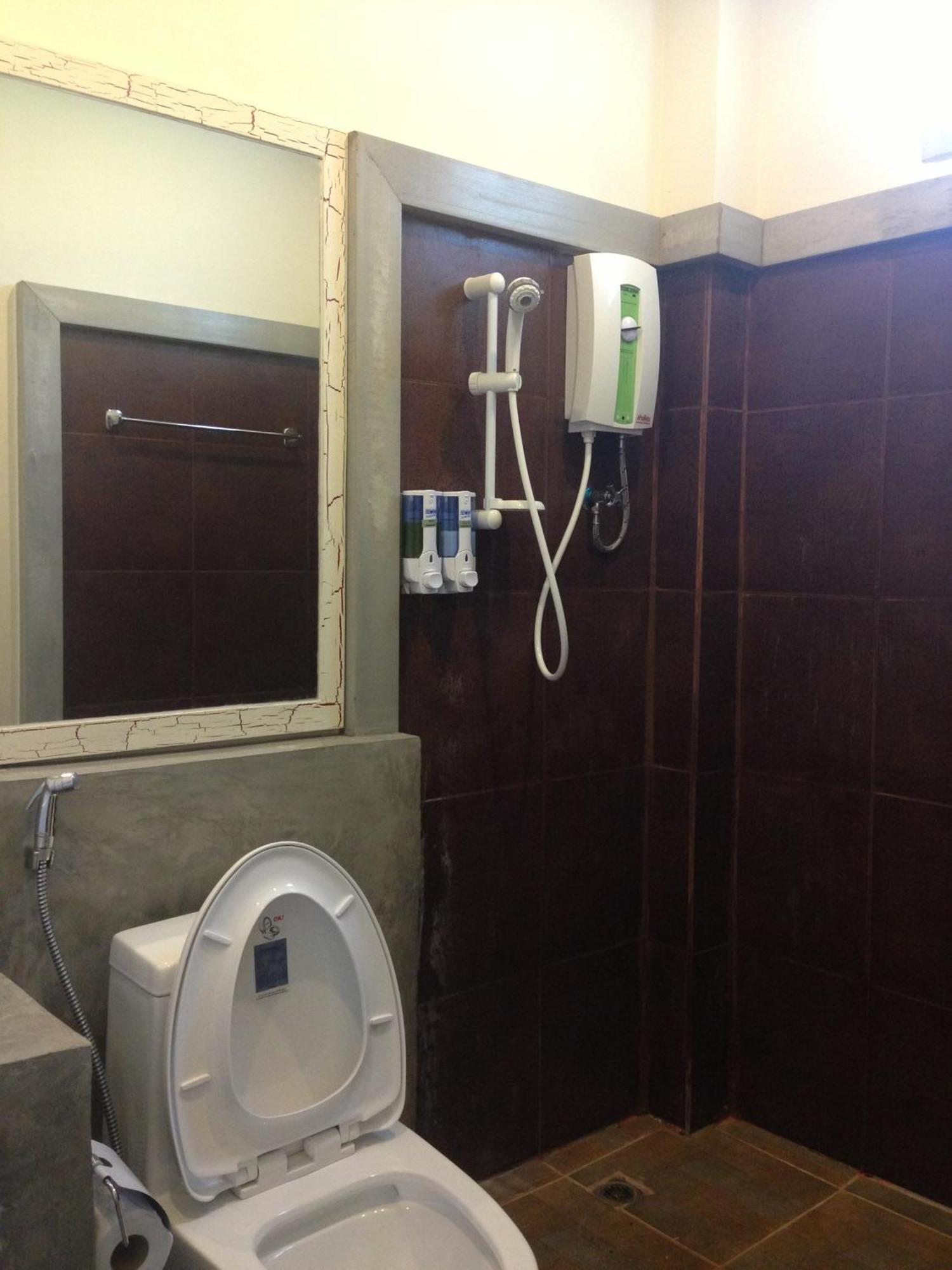 Saabpaiboon Grand Resort Ban Talat Oda fotoğraf