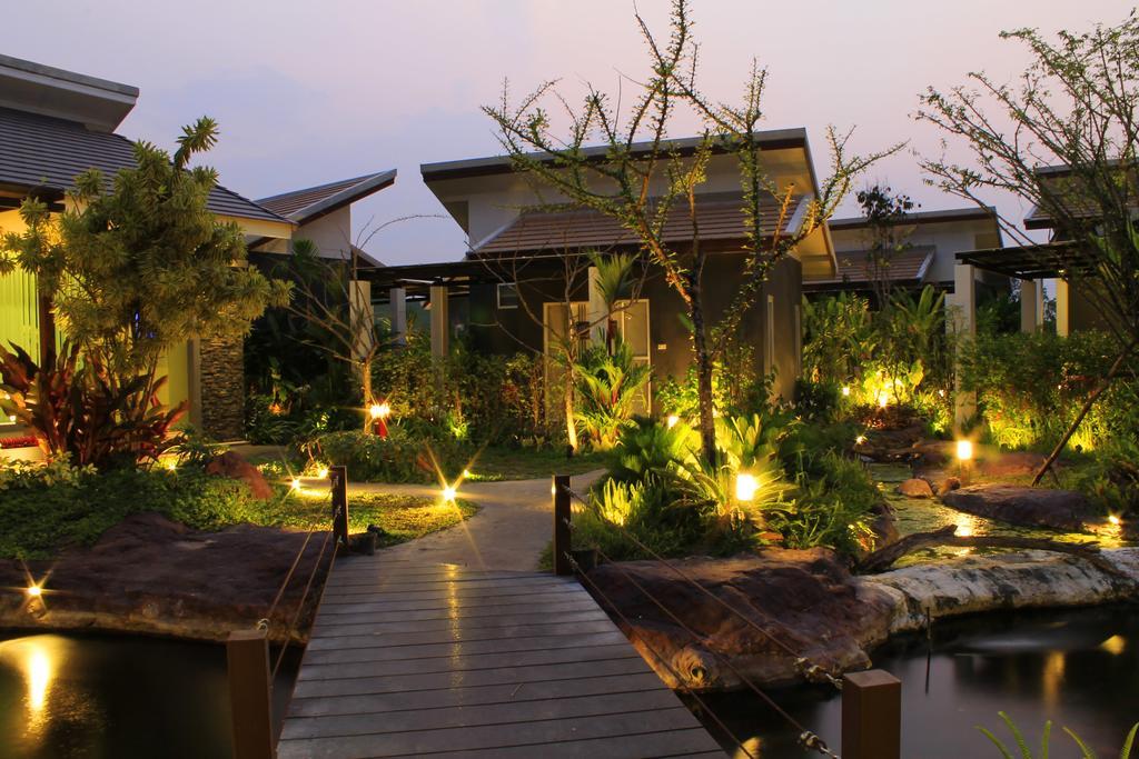 Saabpaiboon Grand Resort Ban Talat Oda fotoğraf