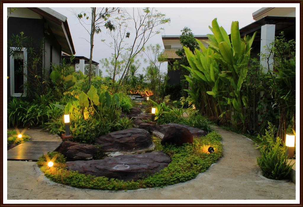 Saabpaiboon Grand Resort Ban Talat Oda fotoğraf